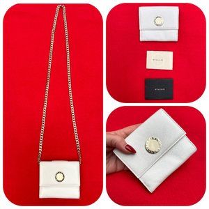 Auc BVLGARI White Leather Compact Gold Hardware Bi-Fold Wallet